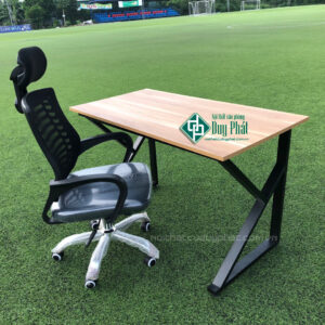 Bàn chân sắt chữ K 60X1M2 CAO 75CM (BCSK-01)